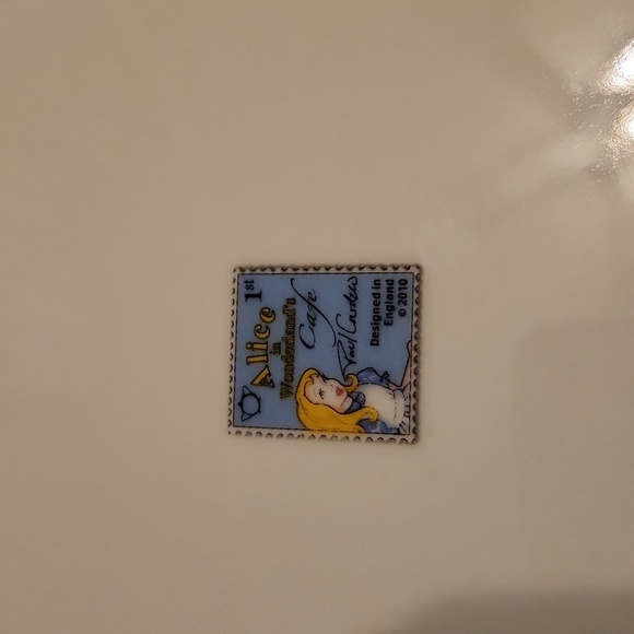 Alice in Wonderland Cafe Paul Cardew Set 2 Dinner Plates 2010 - Picture 6 of 6